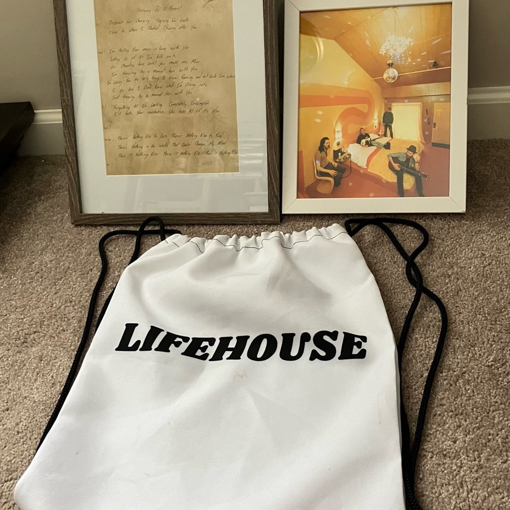 Lifehouse signed and frame lyrics, photo and drawstring bag